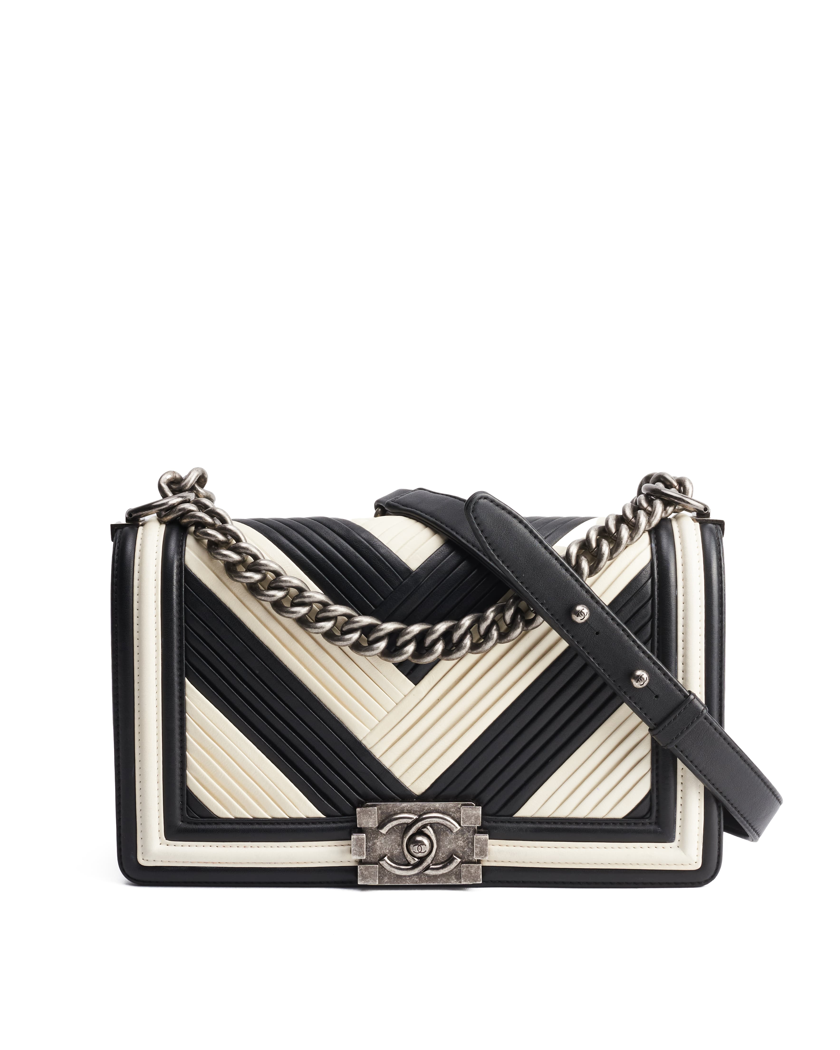 Chanel Chevron Boy Old Medium