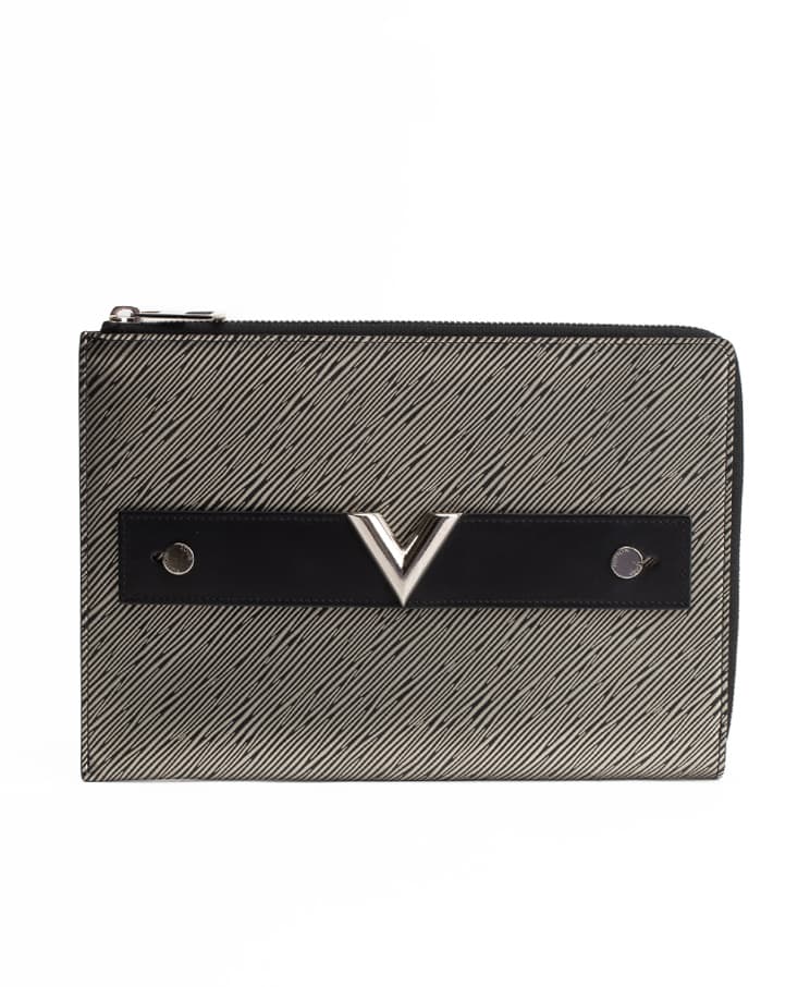 Louis Vuitton Pochette Essential V / Limited Edition