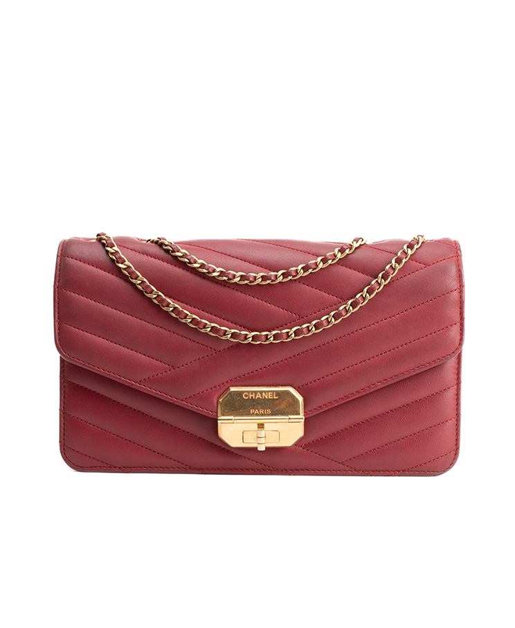 Chanel Gabrielle Flap Bag Chevron Medium – (ex)bags