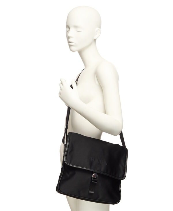 – (ex)bags