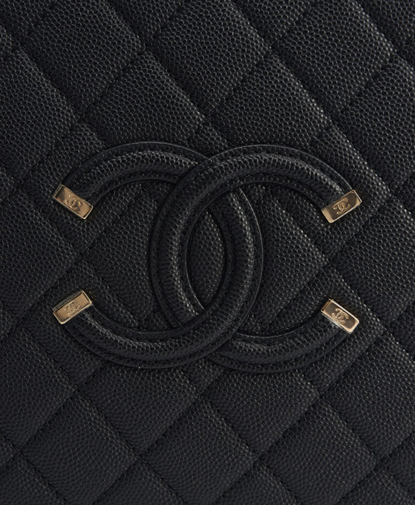 Chanel Filigree Vanity Case Large – (ex)bags