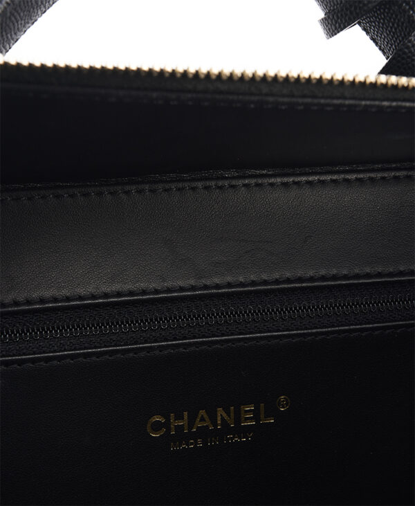 Chanel Filigree Vanity Case Large – (ex)bags