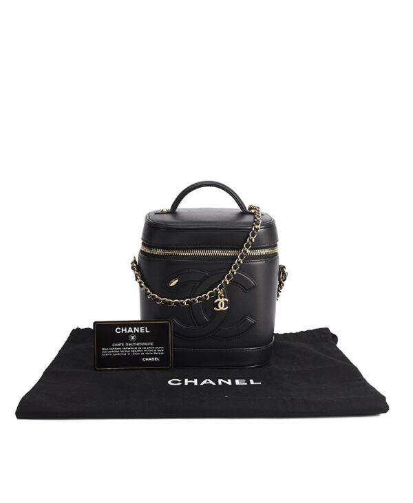 Chanel CC Vanity Case With Chain – (ex)bags