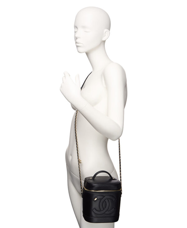 Chanel CC Vanity Case With Chain – (ex)bags