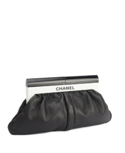Chanel Puffy Clutch – (ex)bags