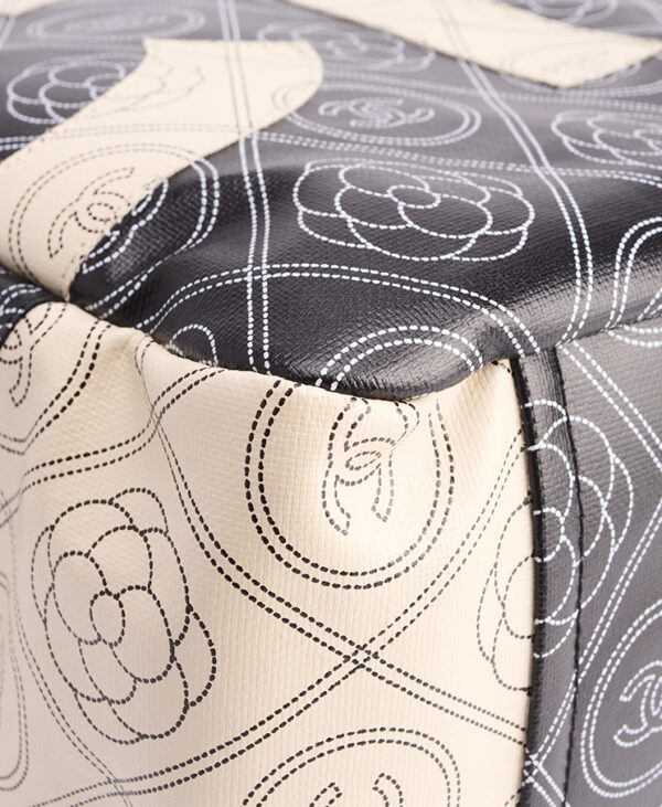 Chanel Camellia Shopping Tote Medium – (ex)bags