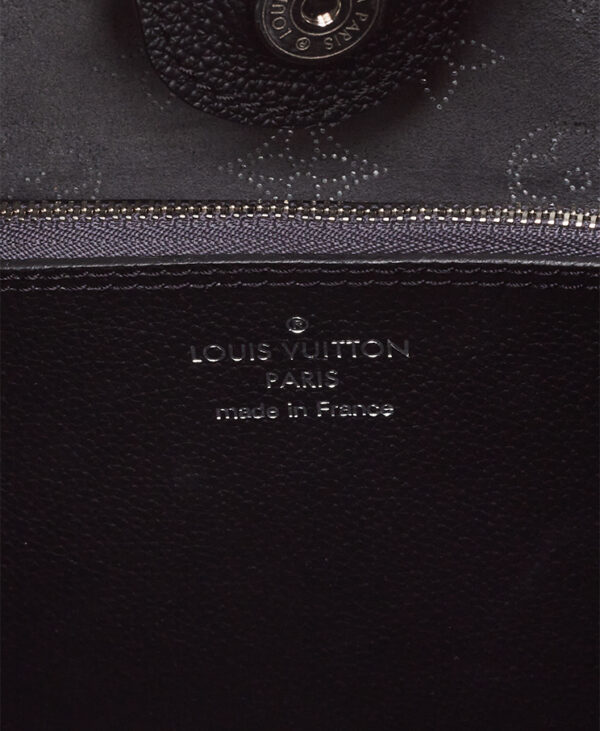 Louis Vuitton Carmel Hobo Bag – (ex)bags