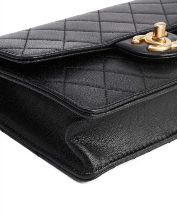 Chanel Crystal Pearl Flap Bag – (ex)bags