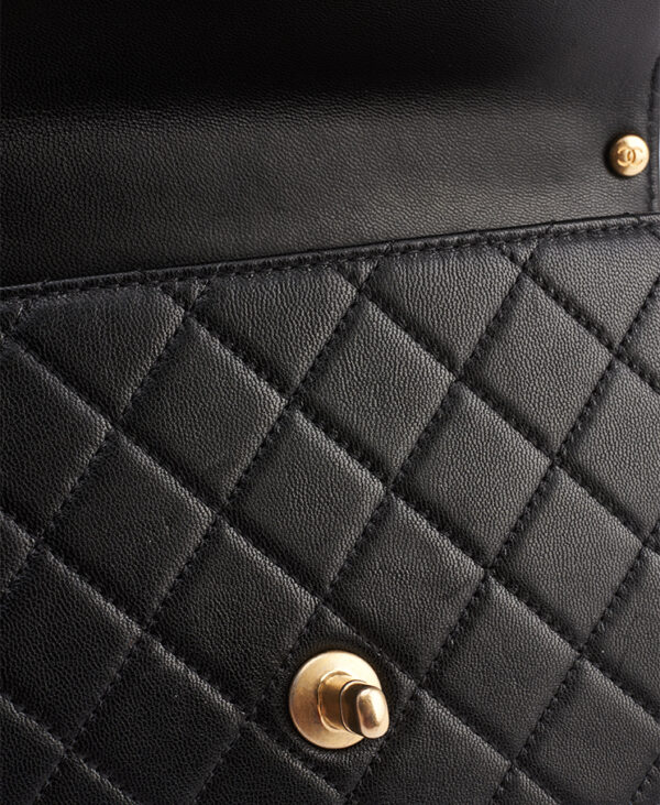 Chanel Crystal Pearl Flap Bag – (ex)bags