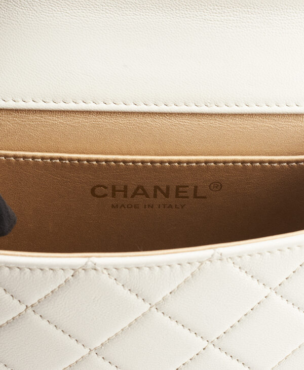 Chanel Crystal Pearl Square Flap Bag – (ex)bags