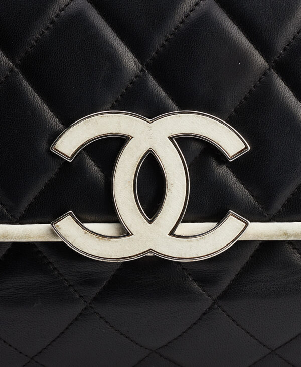 Chanel Divine Flap Bag Large – (ex)bags