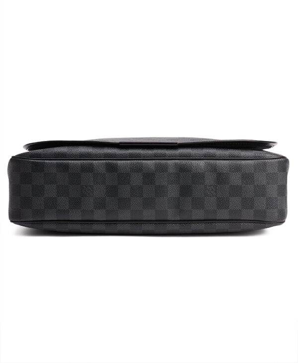 Louis Vuitton Daniel Messenger Bag MM – (ex)bags