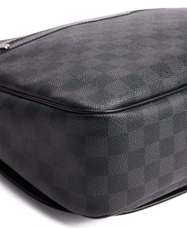 Louis Vuitton Daniel Messenger Bag MM – (ex)bags