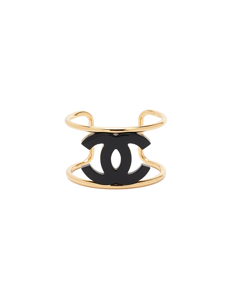 Chanel CC Cuff Bracelet M – (ex)bags