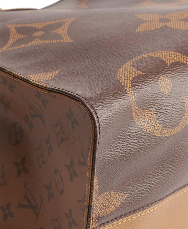 Louis Vuitton OnTheGo Tote Reverse Giant GM – (ex)bags