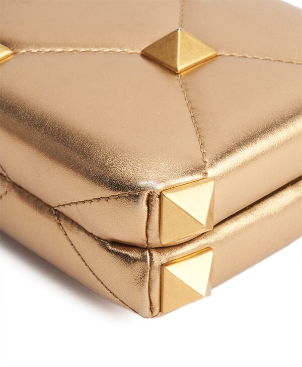 Valentino Garavani Roman Stud Box-Сlutch