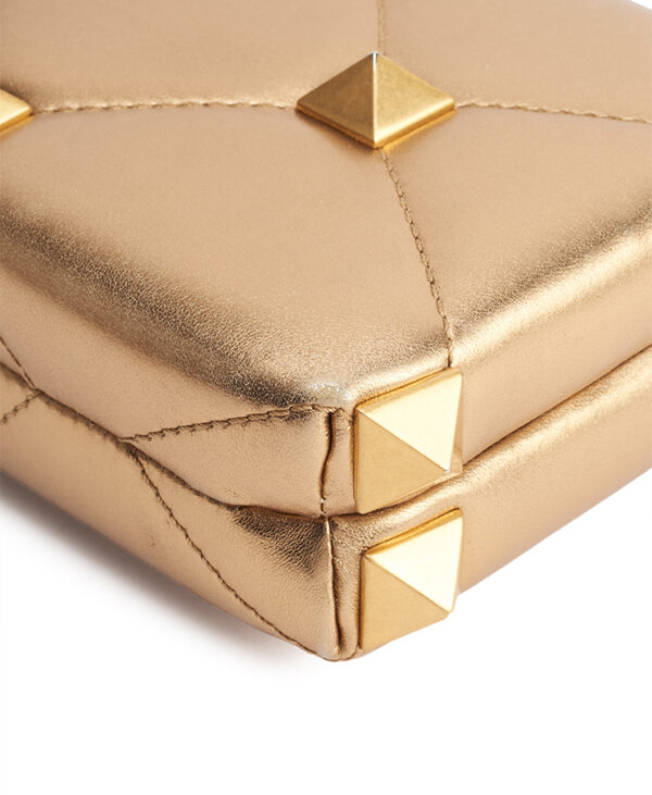 Valentino Garavani Roman Stud Box-Сlutch