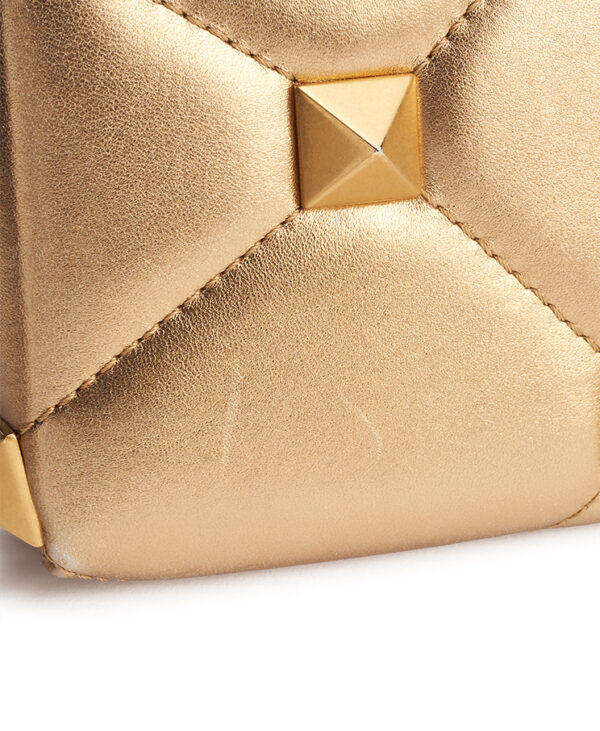 Valentino Garavani Roman Stud Box-Сlutch