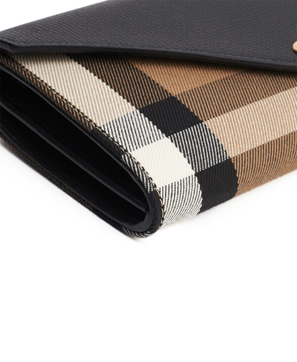 Burberry Hannah Envelope Wallet on Strap – (ex)bags