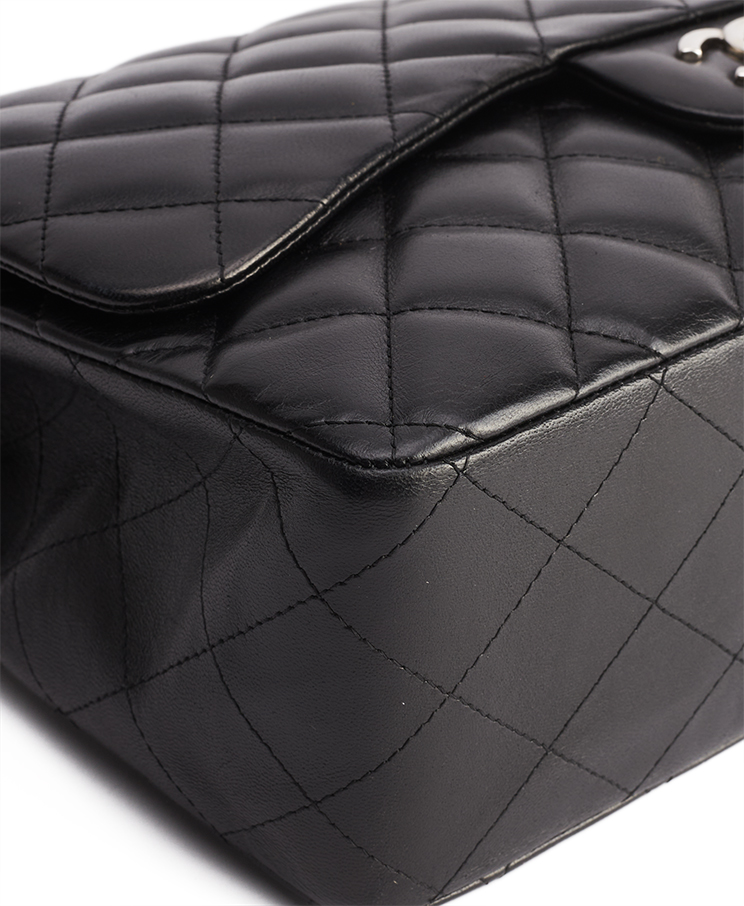 Chanel Classic Single Flap Bag Jumbo