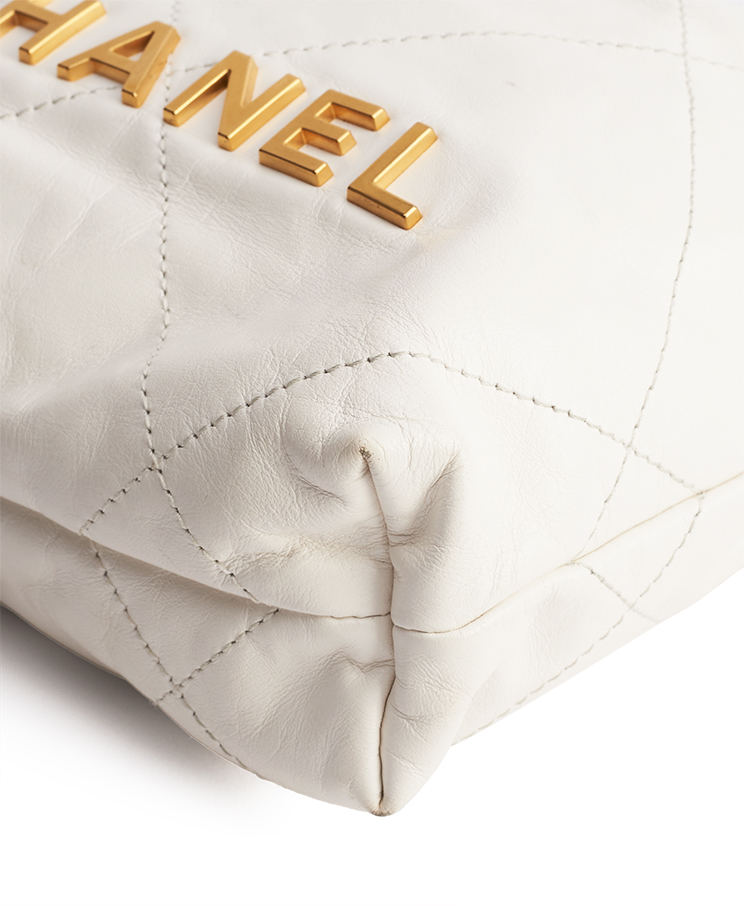 Chanel 22 Mini