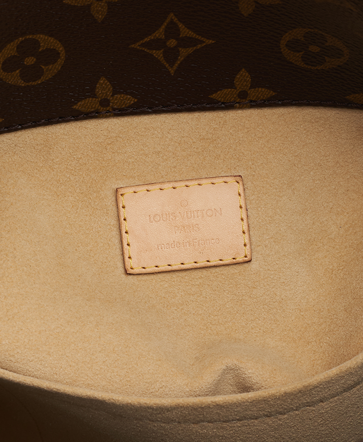 Louis Vuitton Artsy MM