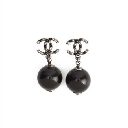 Chanel СС Pearl Drop Earrings