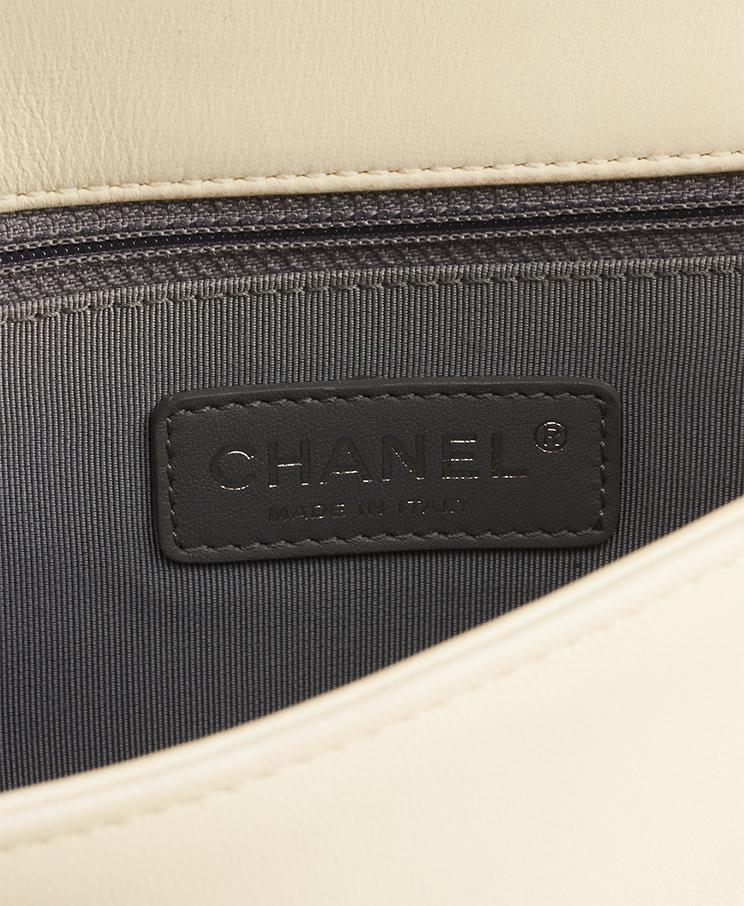 Chanel Boy Old Medium
