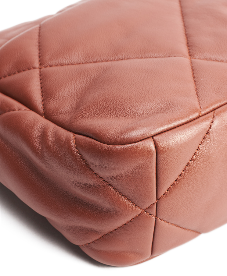 Chanel 19 Small