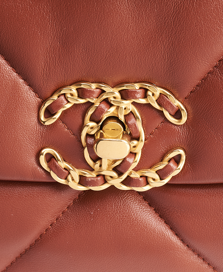 Chanel 19 Small