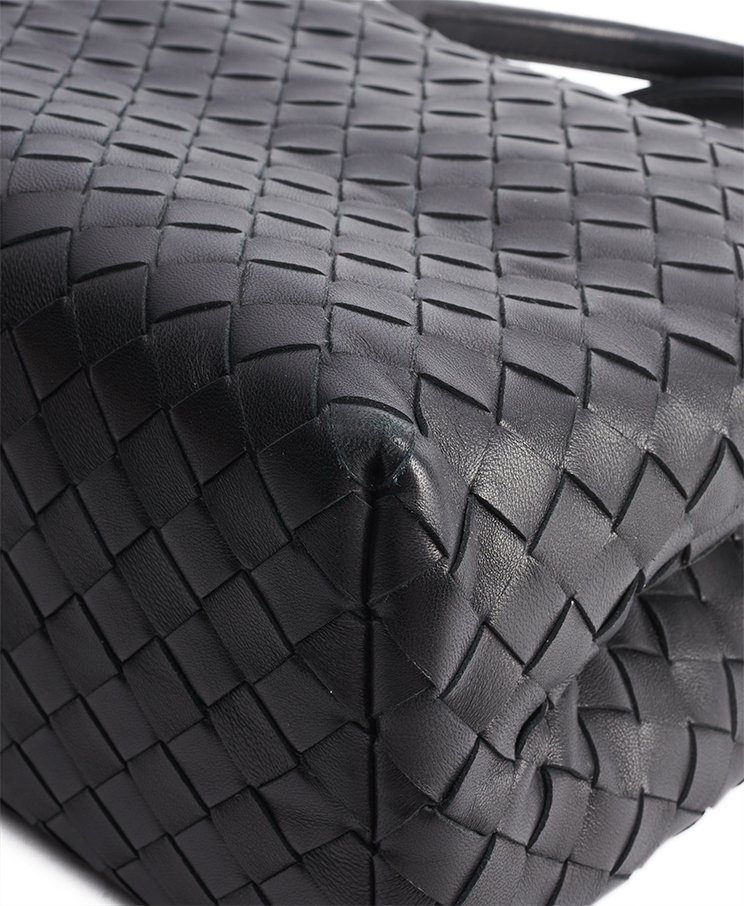 Bottega Veneta Intrecciato Tote Bag Medium